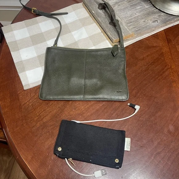 HButler Mighty Purse black pebbled leather crossbody - Picture 3 of 11